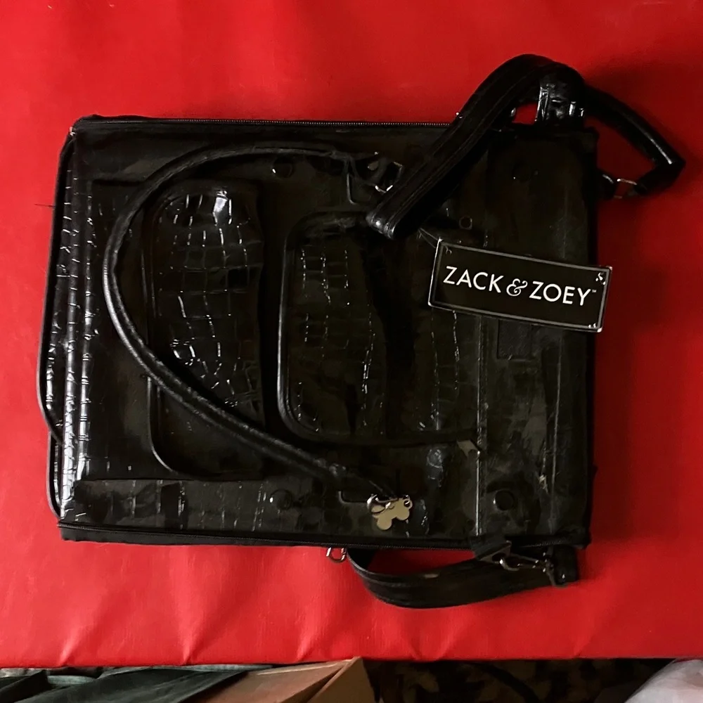 New Zack & Zoey Glossy Black doggy travel bag new with tags very stylish Bag
